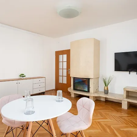 Zacisze - Goscinne * 弗罗茨瓦夫